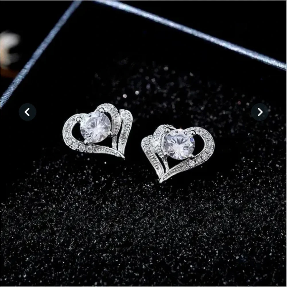 18K Gold Filled Cubic Zirconia Diamond Heart Stud Earrings